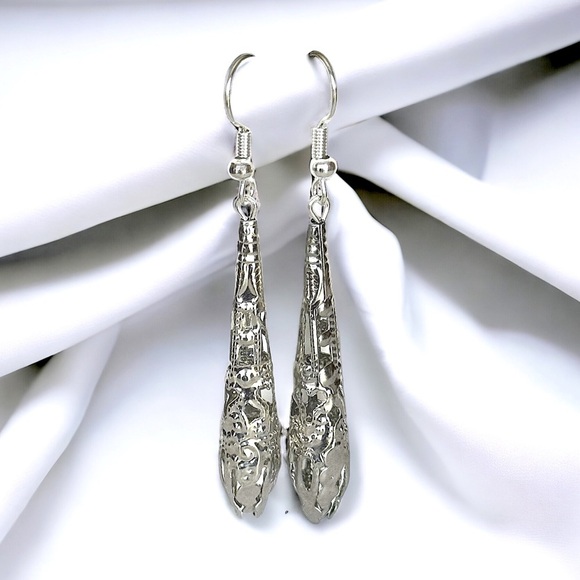5 For $25💫Long Silver Filigree Dangles Earrings - Picture 5 of 9